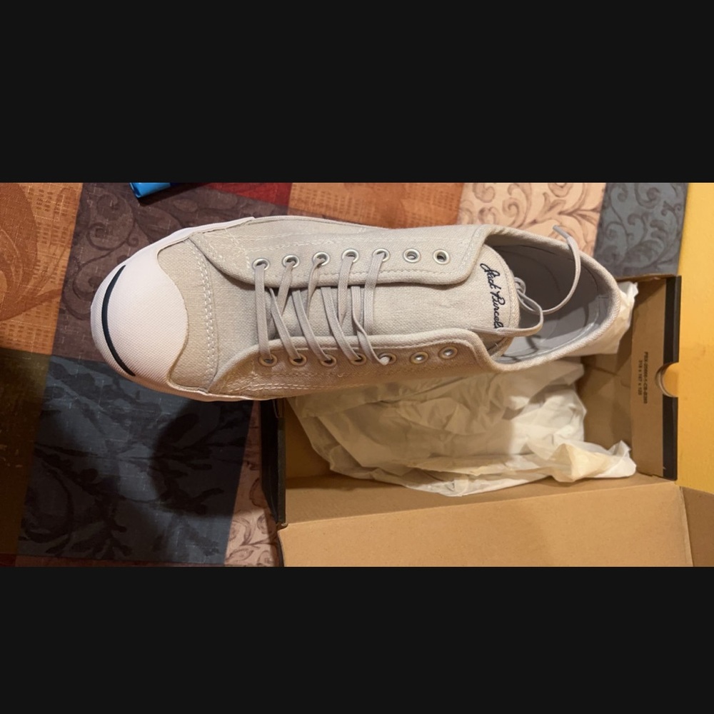 Brand new Converse shoes for men